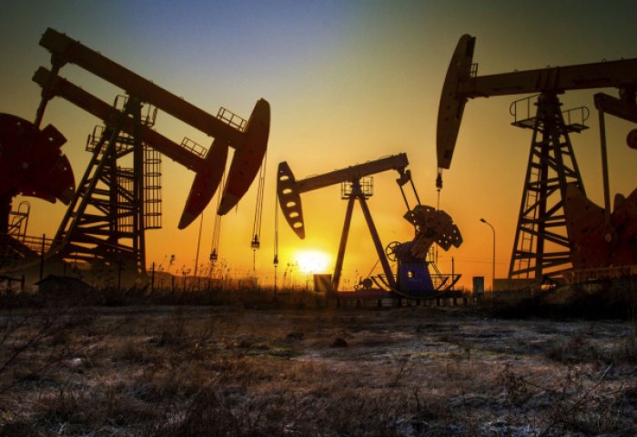 Cheaper Than Free: WTI Oil Futures Prices Plunge Below Zero