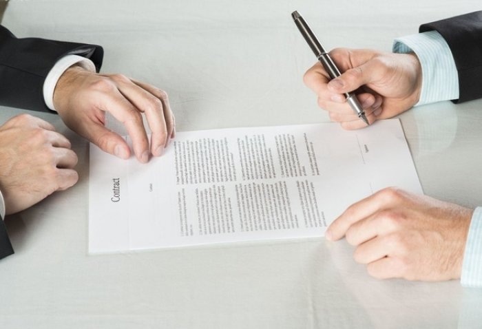What are the Different Types of Contracts? 