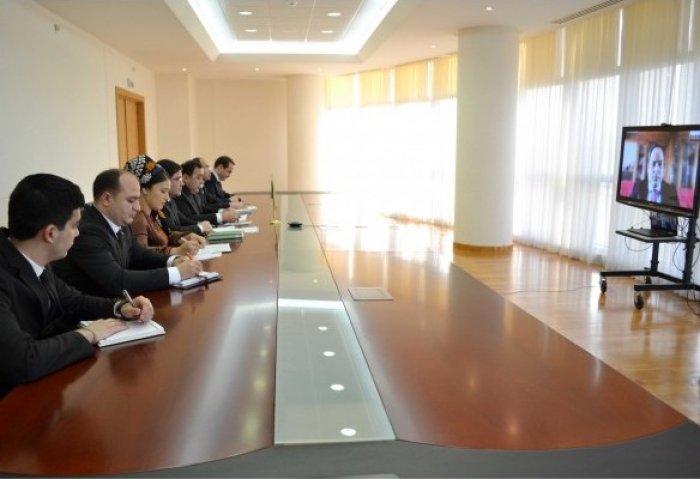 Turkmen Officials, BIE Secretary General Mull Organization of Virtual Exhibitions