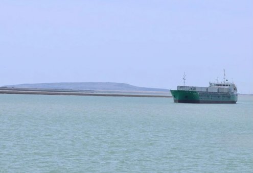 Туркменский сухогруз Gadamly прибыл в порт Баку