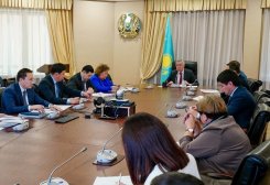 Казахстан рассматривает Туркменистан в качестве альтернативного маршрута для международных автоперевозок