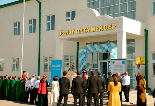 Mary şäheriniň orta mekdebinde täze gün elektrik stansiýasy açyldy