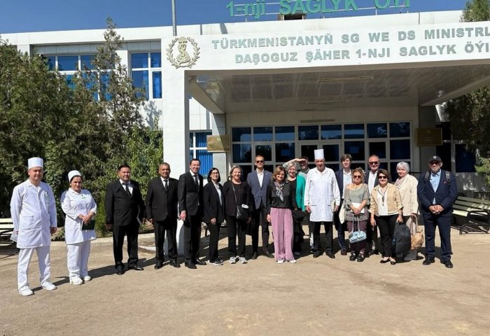 International Experts Assess Cancer Care System in Turkmenistan
