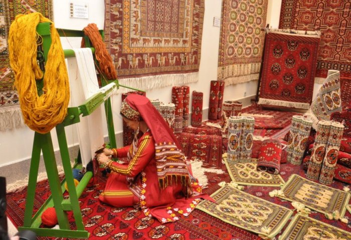 New Turkmen Carpet Enterprise in Baherden to Employ 150 Women
