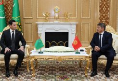 Türkmenistan we Gyrgyzystan özara ýük ibermek işini giňeltmegiň wajypdygyny bellediler
