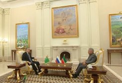 Gurbanguly Berdimuhamedov Meets Tatarstan Head Rustam Minnikhanov
