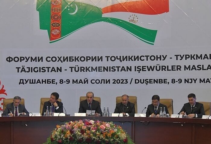 More Than 20 Documents Signed at Turkmen-Tajik Business Forum