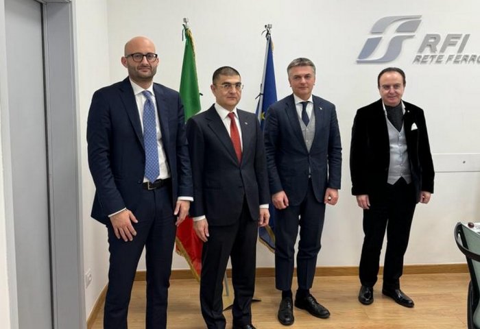 Türkmenistan-İtalya: Yüksek hızlı demiryolu hatlarının inşasında işbirliği görüşüldü