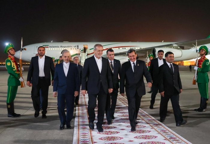 Presidents of Russia, Armenia, Iran, and Uzbekistan Arrive in Ashgabat