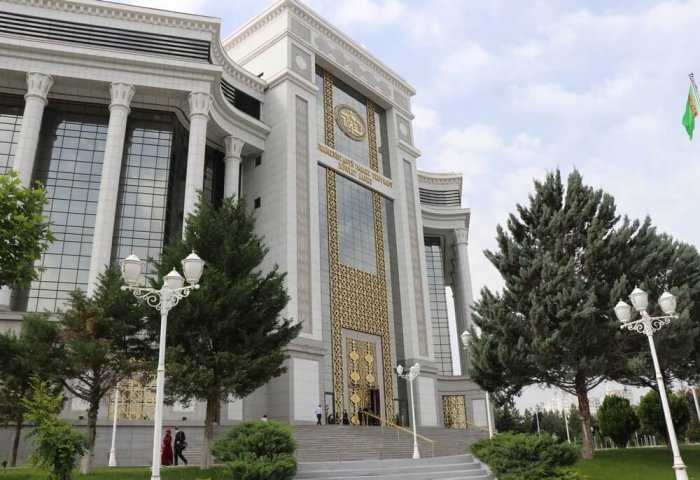 Январь-август: безналичный оборот в Туркменистане превысил 9 миллиардов манатов