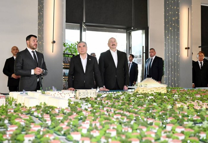 Gurbanguly Berdimuhamedov Reviews Development of Baku’s Sea Breeze Resort