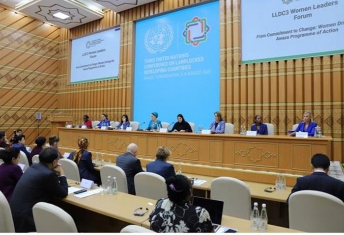 Oguljahan Atabaýewa: Aýallar — maşgalanyň daýanjy, durnukly ösüşiň hereketlendiriji güýji Oguljahan Atabaýewa: Aýallar — maşgalanyň daýanjy, durnukly ösüşiň hereketlendiriji güýji