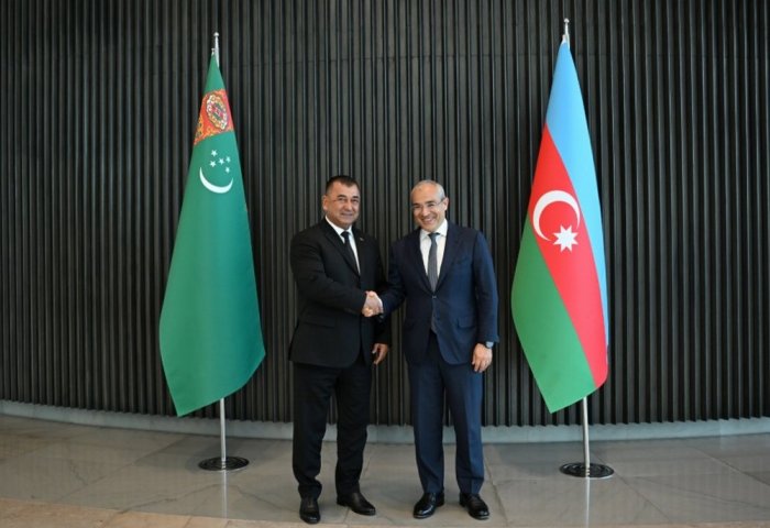  Ashgabat and Baku Explore Investment Cooperation Expansion