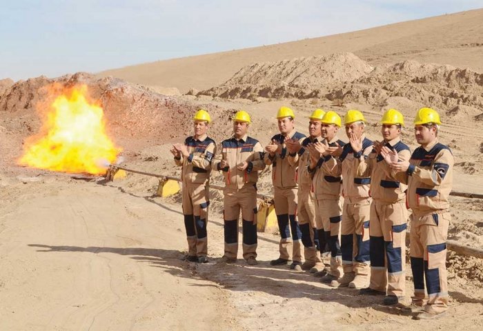 Lebap welaýatynda täze gaz guýusy ulanyşa girizildi Lebap welaýatynda täze gaz guýusy ulanyşa girizildi