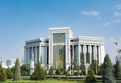 Ýanwar-iýun: Türkmenistanda nagt däl pul dolanyşygy 8,3 milliard manatdan geçdi