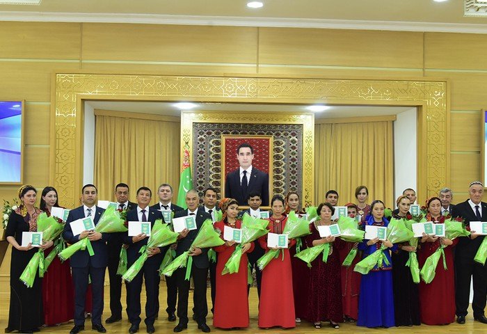 Türkmenistanda ýaşamak üçin 142 daşary ýurt raýatyna ygtyýarnama berler Türkmenistanda ýaşamak üçin 142 daşary ýurt raýatyna ygtyýarnama berler