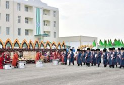 Türkmenabatda we Kerkide 150-ä golaý maşgala ýaşaýyş jaýlaryna göçüp bardy