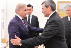 Turkmen Delegation Meets With Pakistani Prime Minister
