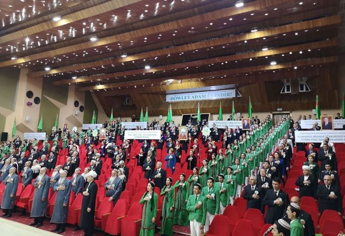 Türkmenistanda Halk Maslahatı Meclisi gerçekleşti