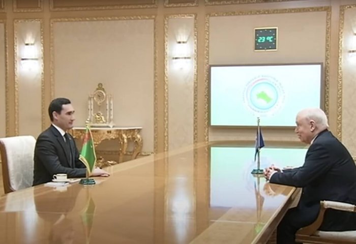 Президент Туркменистана провел встречу с Генеральным секретарем СНГ