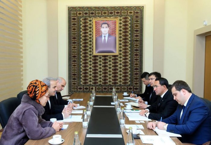 Türkmenistanlı girişimcilerin ExpoIran Uluslararası Fuarı’na katılmaları görüşüldü