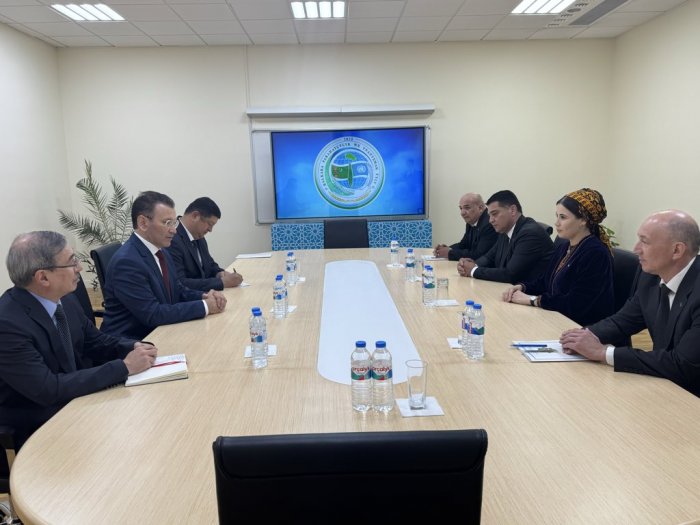 Turkmenistan, Uzbekistan Explore Education Collaboration