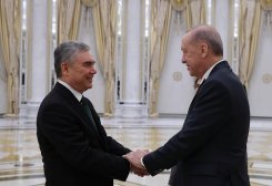 Гурбангулы Бердымухамедов встретился с Эрдоганом в Ашхабаде