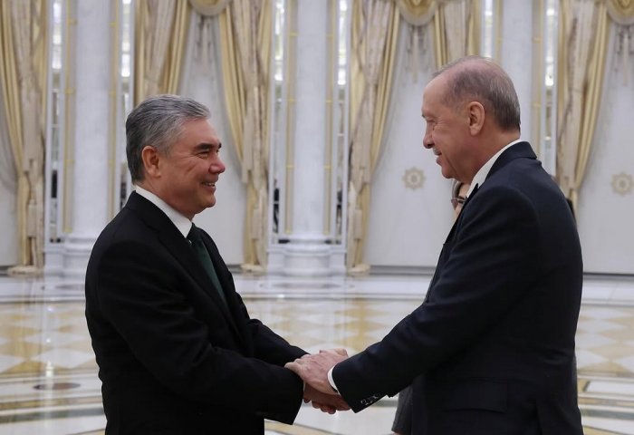 Гурбангулы Бердымухамедов встретился с Эрдоганом в Ашхабаде