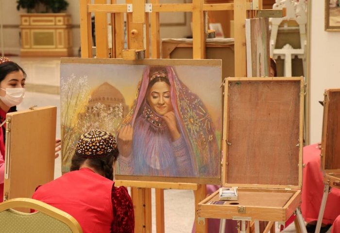Ashgabat Hosts Exhibition Dedicated to International Women's Day