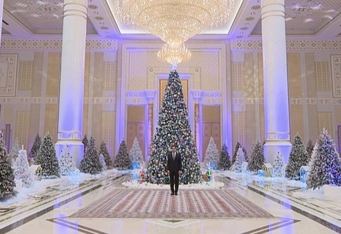 Президент Туркменистана Сердар Бердымухамедов поздравил соотечественников с Новым годом