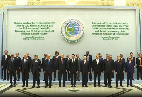 Президент Туркменистана провёл серию встреч с мировыми лидерами в Ашхабаде