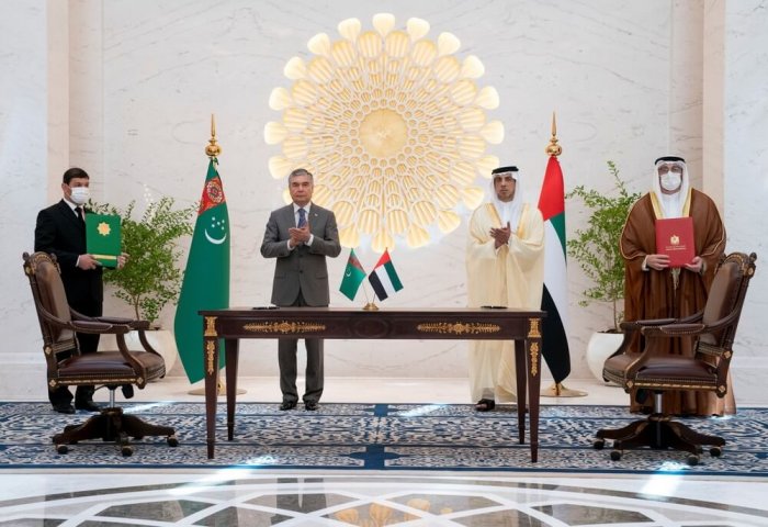 Türkmenistan ile BAE, yatırım ve enerji anlaşmalarını imzaladı