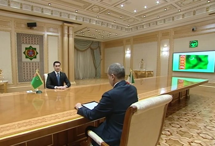 Türkmenistanyň Prezidenti daşary ýurtlaryň Türkmenistanda täze bellenilen ilçilerini kabul etdi