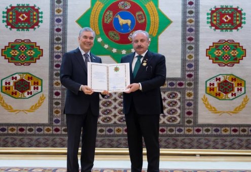 Mustafa Şentop’a Türkmenistan’ın üst düzey nişanı takdim edildi