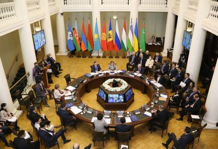 CIS Interparliamentary Assembly Mulls Legislative Regulation of Migration During Pandemic