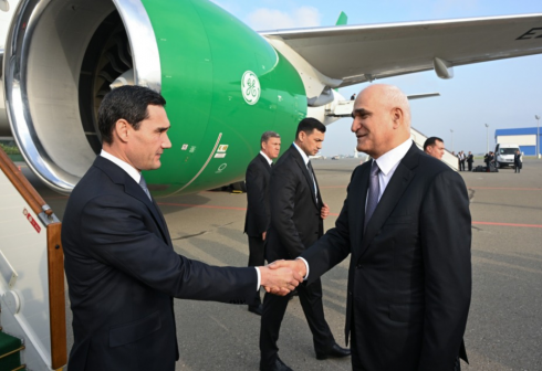 Turkmen President Arrives in Azerbaijan for CICA Summit