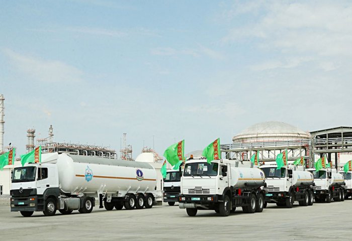 Turkmen ECO-93 Gasoline and LNG Arrives in Afghanistan  