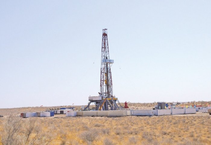 Turkmenistan Extracts 9,709 Tons of Crude Oil From Repaired Wells