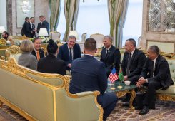 Министр армии США поблагодарил туркменских партнёров за гостеприимство