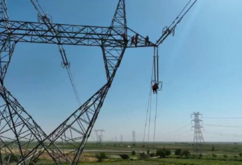 Türkmenistandan Kabula çekilýän elektrik geçirijisiniň gurluşygyny on aýda tamamlamak meýilleşdirilýär