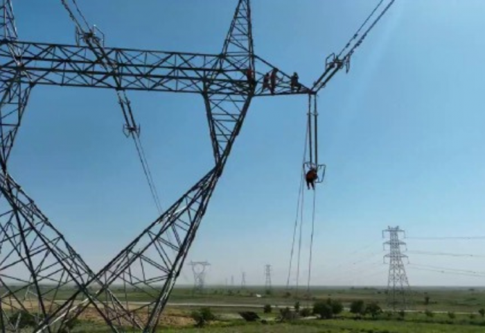 Türkmenistandan Kabula çekilýän elektrik geçirijisiniň gurluşygyny on aýda tamamlamak meýilleşdirilýär
