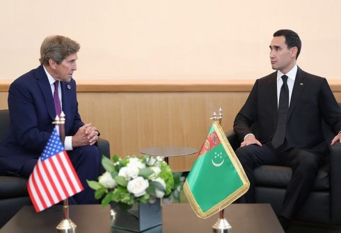 Turkmen President Serdar Berdimuhamedov Meets US Climate Envoy John Kerry