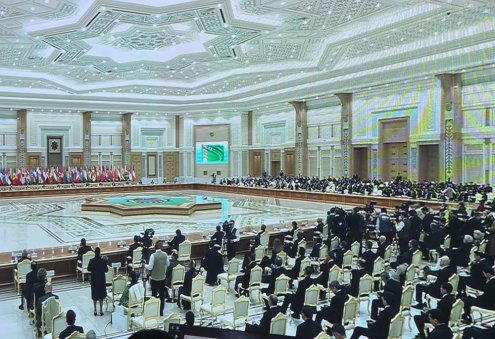 В Ашхабаде начался международный форум по случаю 30-летия нейтралитета Туркменистана