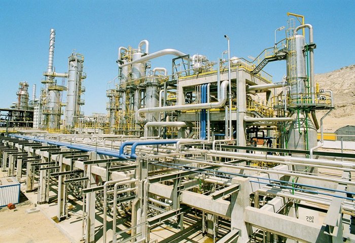 Turkmen President Appoints New General Director of Turkmenbashi Oil Refinery