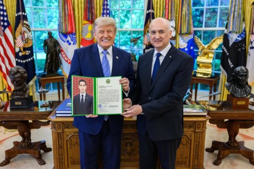 Посол Туркменистана вручил верительные грамоты Президенту США Дональду Трампу
