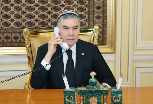 Гурбангулы Бердымухамедов провел телефонный разговор с Раисом Татарстана