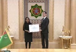 Turkmenistan Receives UNHCR Certificate For Statelessness Elimination