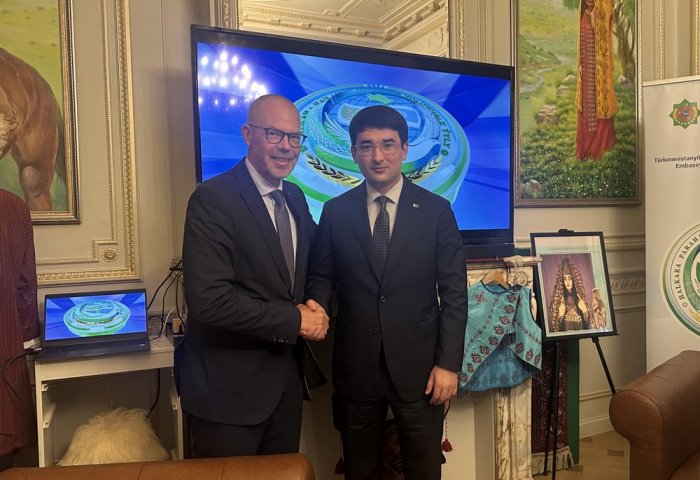 Türkmenistan bilen ÝB ýokary derejeli duşuşyklary geçirmegi meýilleşdirýär