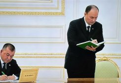 Türkmenistanyň Prezidenti ýurduň nebitgaz pudagyna täze ýolbaşçylary belledi