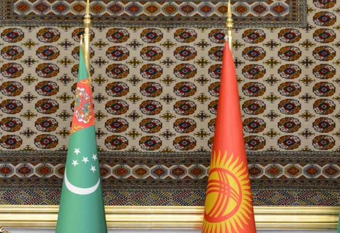 Turkmen, Kyrgyz Foreign Ministers Agree to Strengthen Bilateral Relations